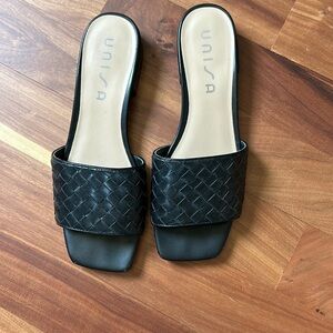 Unisa slip on sandals
